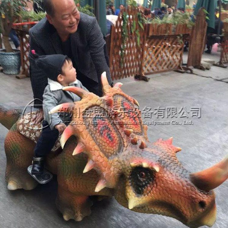 恐龍款式電瓶（píng）車