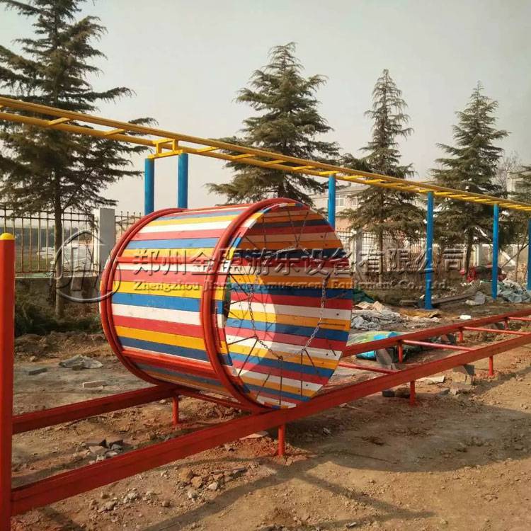 軌道滾筒_體能樂園