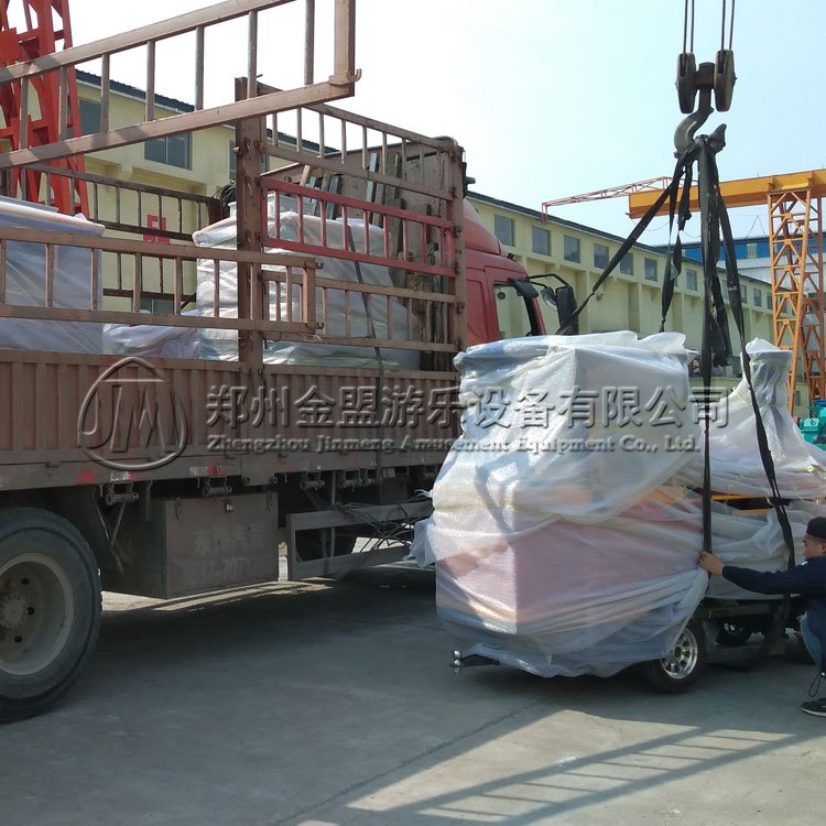 貴州（zhōu）遵義仿古小火車發貨現場