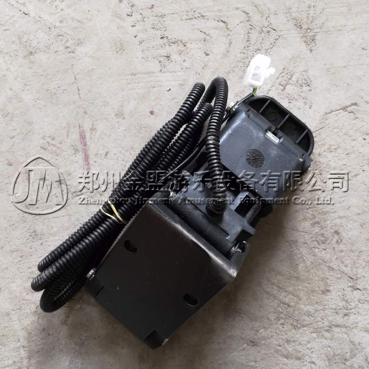 腳踏板_電瓶（píng）碰碰車_遊樂設備配（pèi）件