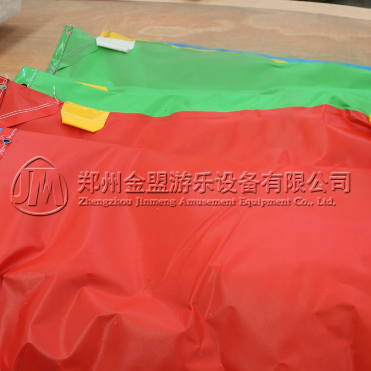 PVC皮（pí）傘布_豪華轉馬（mǎ）_遊樂設備配件